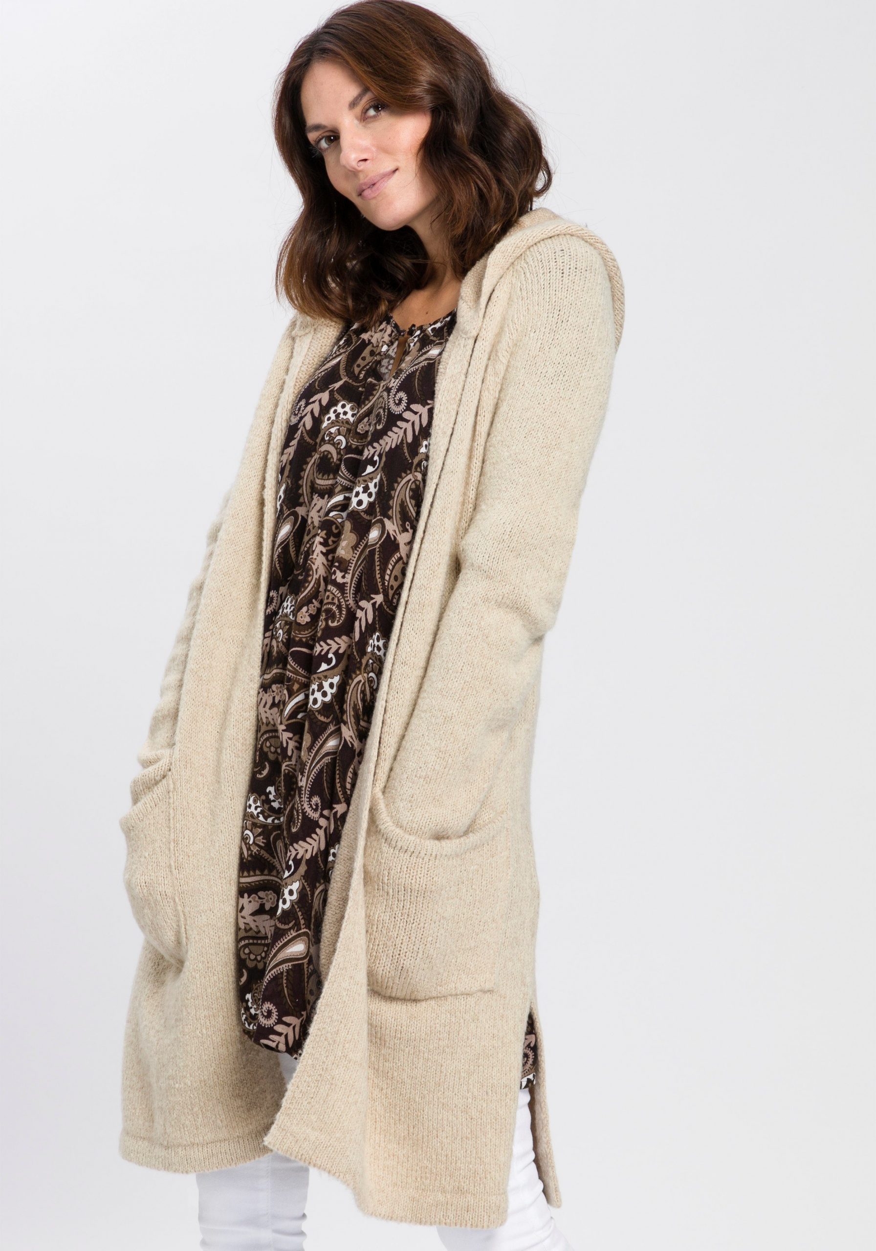 oversize-strickjacke-215bpc-1.jpg